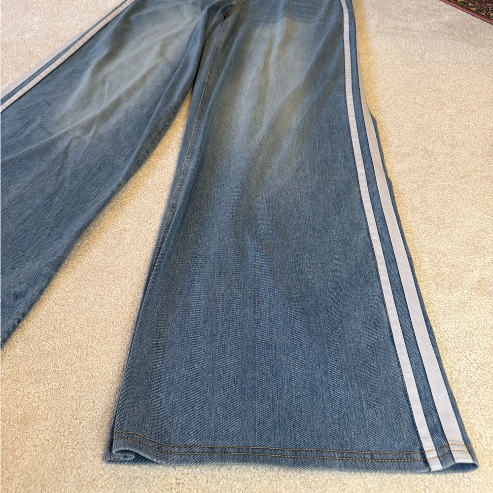 Halara Flex Light Blue Wide-leg Side Stripe Denim Jeans Size M - Picture 4 of 8